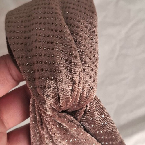 Elegant set of 2 velvet hairbands in nude and dusty rose
