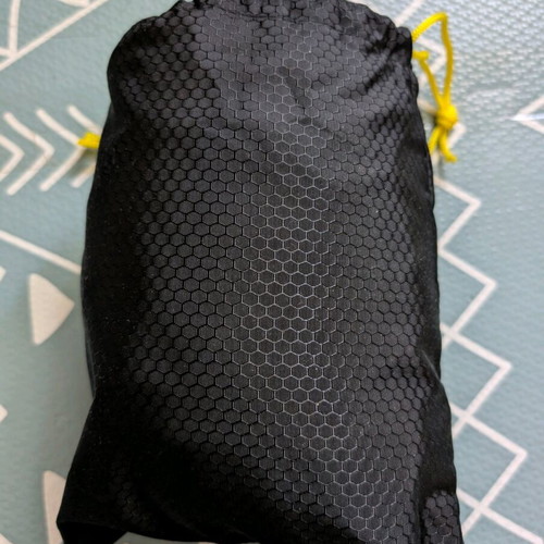 Travel pillow like new, used once