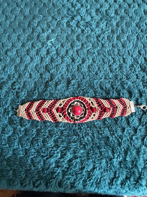 Macrame bracelet new, white and red