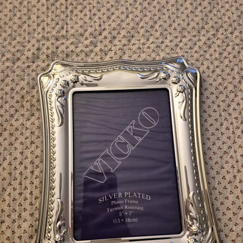 Silver plated photo frame new 13x18