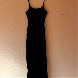 BikBok Μαύρο μακρύ φόρεμα μεγέθους M με λεπτές τιράντες