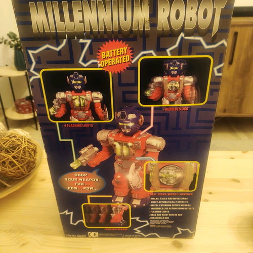 Retro Robot 45cm new in box for collectors