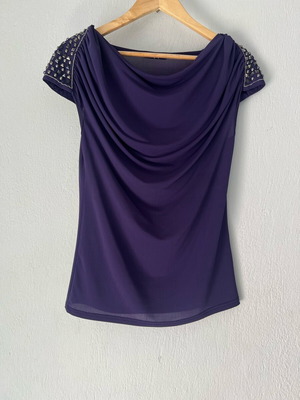 Top with studs like new, size M, purple Pink Woman