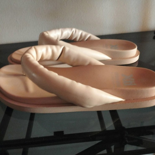 Xti sandals size 37 like new, beige