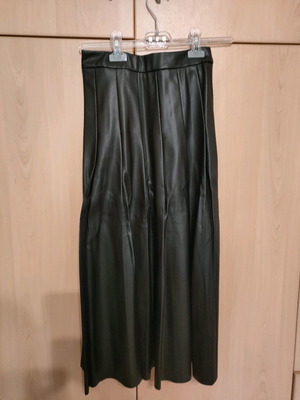 Stradivarius Μαύρη Πλισέ Φούστα XSmall μεταχειρισμένη