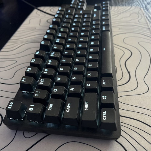 Logitec G G413 TKL SE Gaming Mechanical Keyboard like new with brown switches