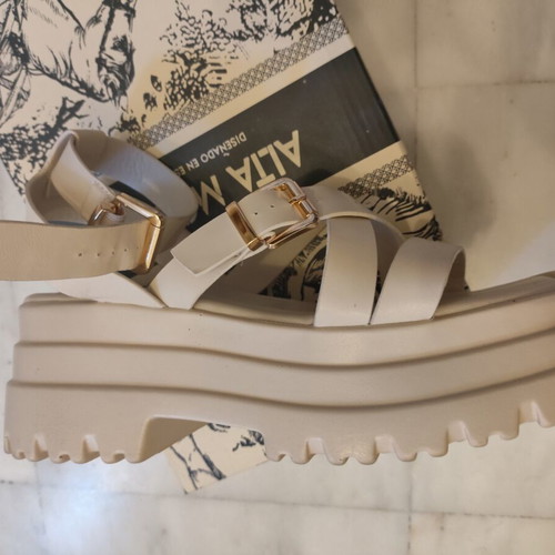 Alta Moda beige women's summer sandals like new, size 39