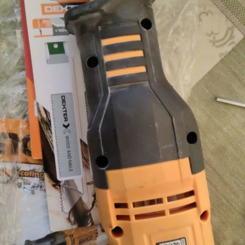 Ingco 750W jigsaw RS8008 like new with saw blades