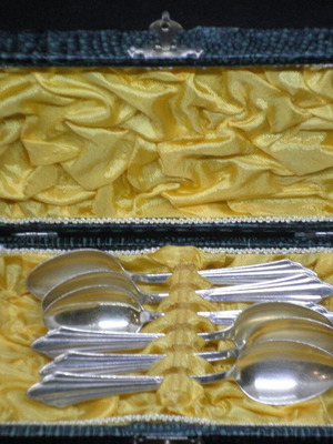 Vintage WMF Facer model spoons used with box
