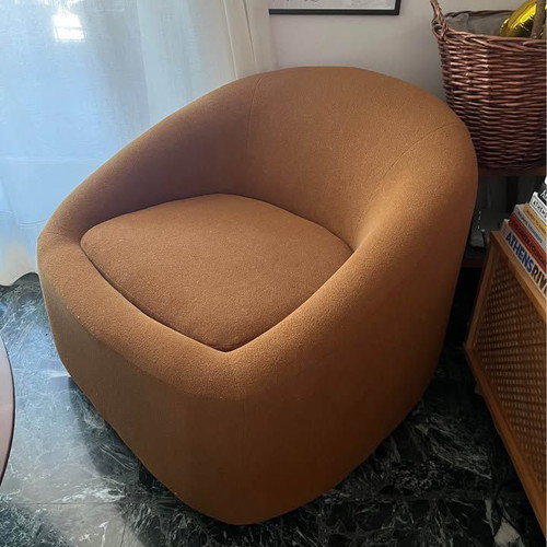 Puffy Retro Style Scandinavian Tub Chair like new, tan color