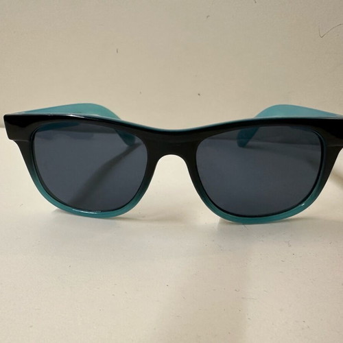 Mango kids sunglasses used for ages 6-8