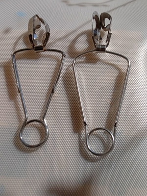 Escargot tongs set of 4 new