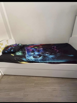 Children's beds with pull-out second beds, like new