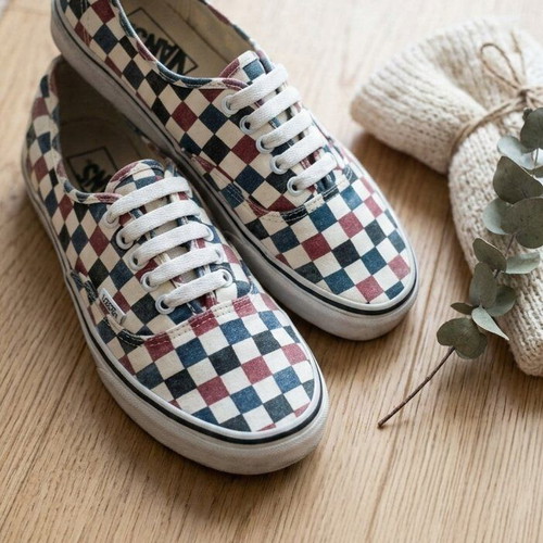 Vans checkerboard size 40 like new