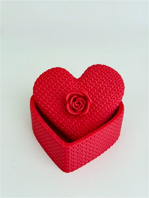 Heart-shaped box new, red plastic