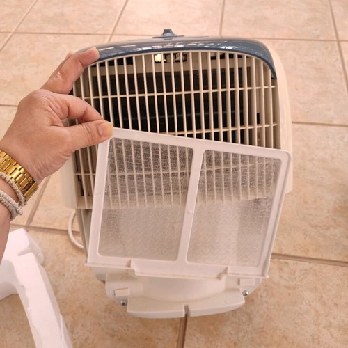 Olimpia Splendid Aquaria Compact dehumidifier like new, 12lt compressor