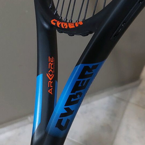 Professional tennis racket like new with case