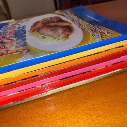 Geuseis Elladas Complete Set of 8 Volumes Like New