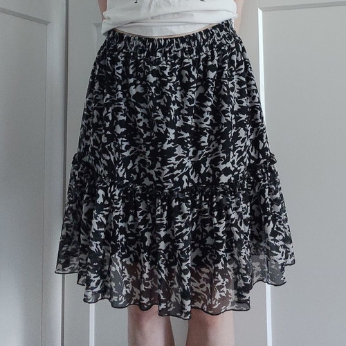 Tamaris knee-length summer skirt, black and white, elastic waist