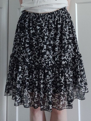 Tamaris knee-length summer skirt, black and white, elastic waist