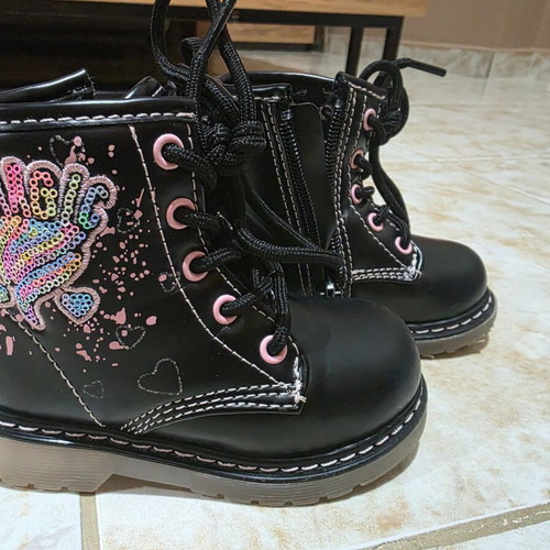 Leather boots for girls size 22 used, black with lining
