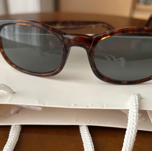 DKNY Γυναικεία Γυαλιά Ηλίου με Καφέ Ταρταρούγα Κοκκάλινο Σκελετό, S μέγεθος, εφηβικό.