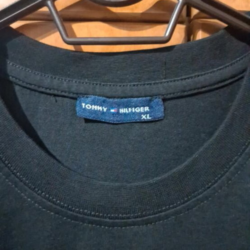 Tommy Hilfiger black T-shirt XL