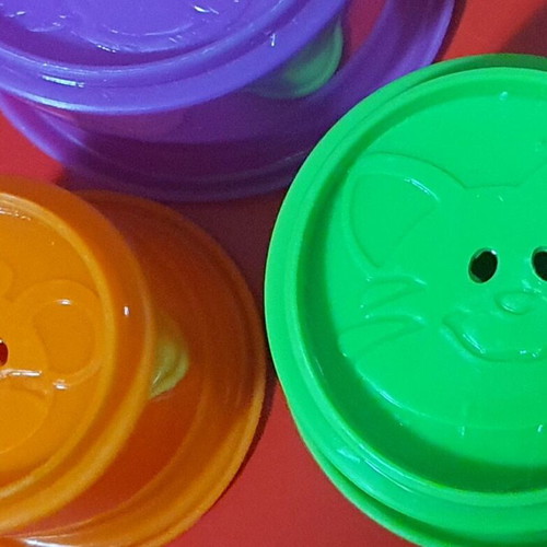 Stacking toy 2 in 1 like new, 6 cups for bath time