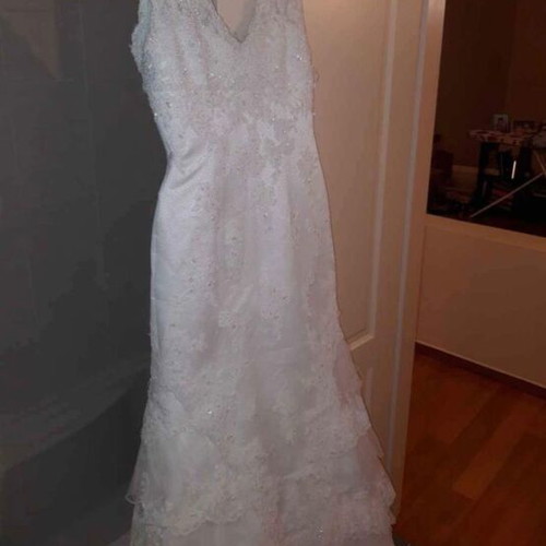 Pronovias mermaid wedding dress, white lace, long