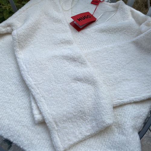Hugo Boss white sweater new, size XL