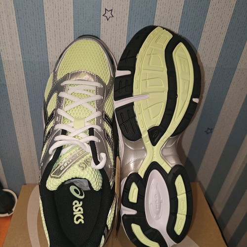 Asics Gel-1130 athletic shoes new, green and yellow