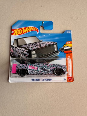 Hot Wheels ‘83 Chevy Silverado Black Widow new 1:64
