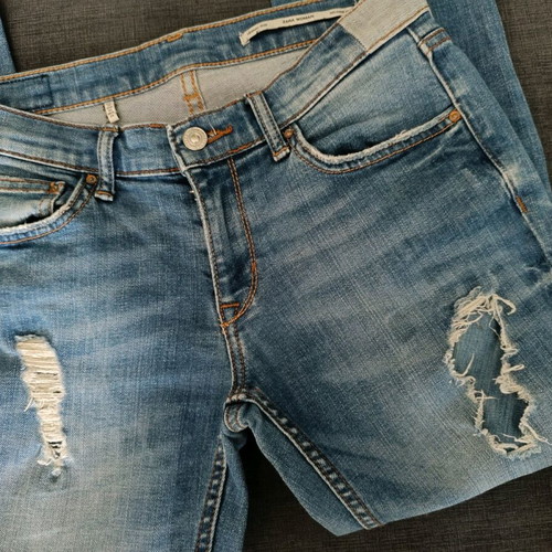 Zara relaxed fit jean with rips like new, blue, size XS