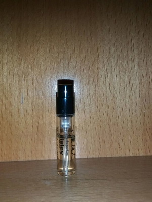 Tzia la nuit perfume sample by Sisley like new
