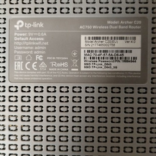 TP-Link Archer C20 router with 3 external antennas
