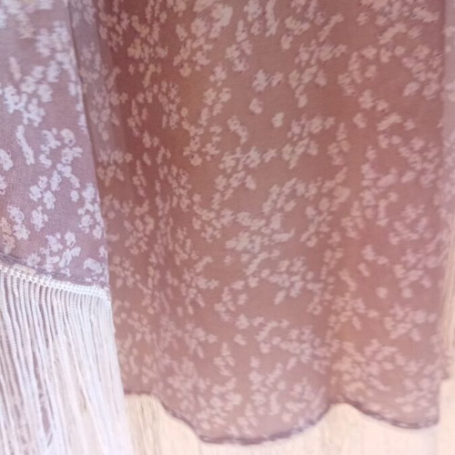 Kimono with soft color and fringes
