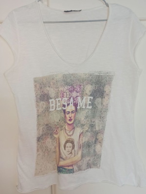 Nejma S/M T-shirt with Frida Kahlo print