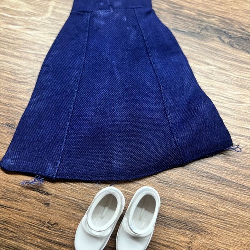 Sindy skirt and shoes used, original vintage 1977