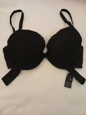 BodyFlirt black lace bra size 80B new