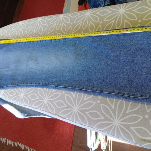 Vintage Gloria Vanderbilt women's jeans size 12 high waisted used, blue