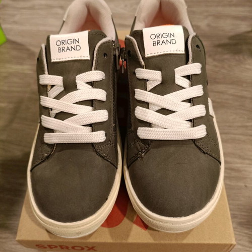 Sprox kids shoes new, sizes 31 and 33
