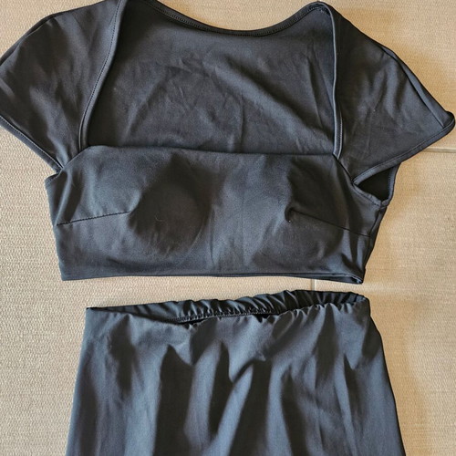 Set K1 onesize with elastic, crop top and skirt with slit, new black