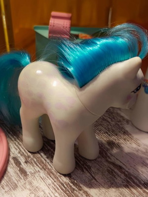 Pony къща за красота употребявана с малки липси