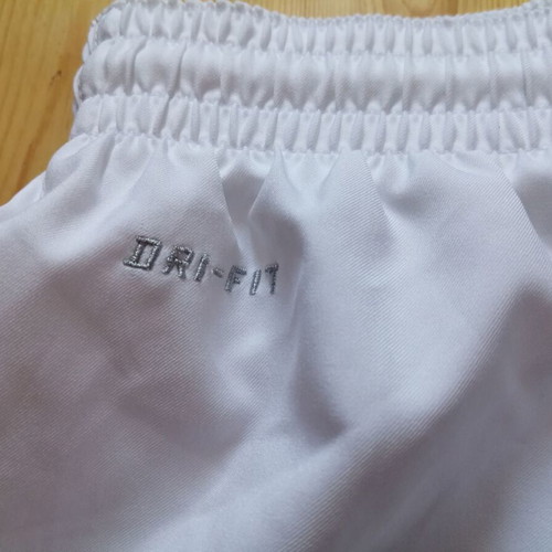 Nike Dri-FIT women's white sports shorts XL
