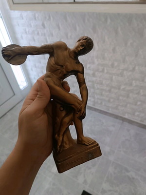 Discobolus statue used with some imperfections