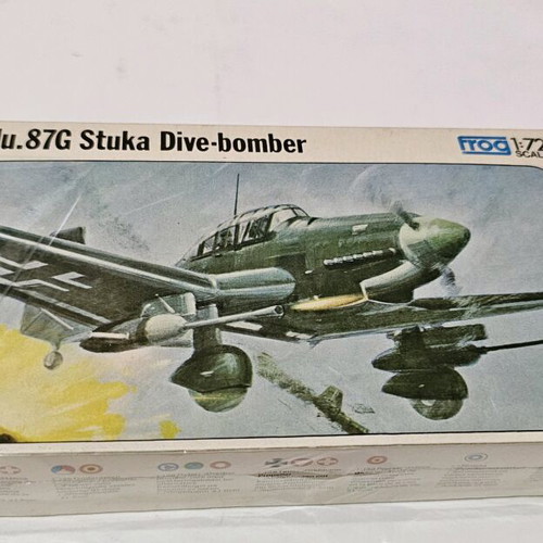 Vintage Junkers Ju-87G Stuka 1/72 model kit FROG like new