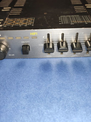 Philips HIFI-150 5-Band Analog Equalizer used