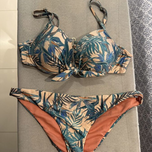 Pretty Me tropical bikini set size Large like new