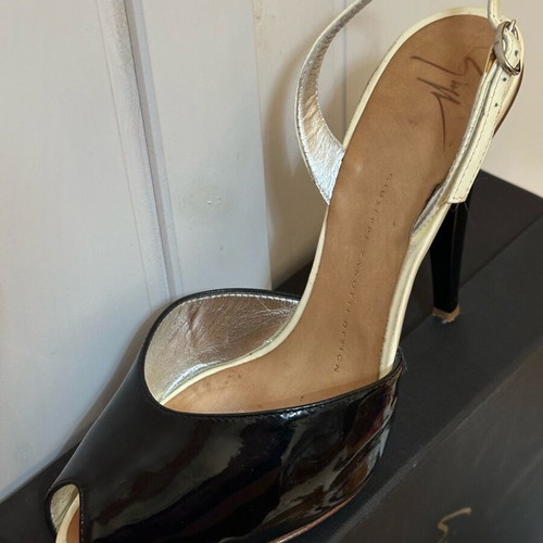 Giuseppe Zanotti patent leather peep toe pumps used, size 38