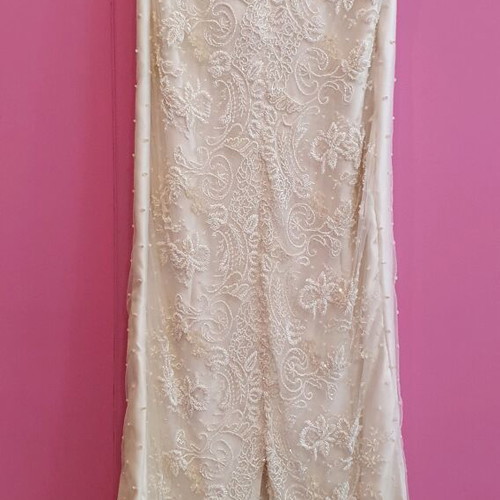 Vintage wedding dress with lace straight cut new, white size M